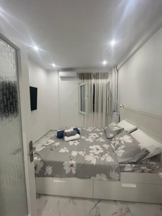 White Apartment Athens Luaran gambar