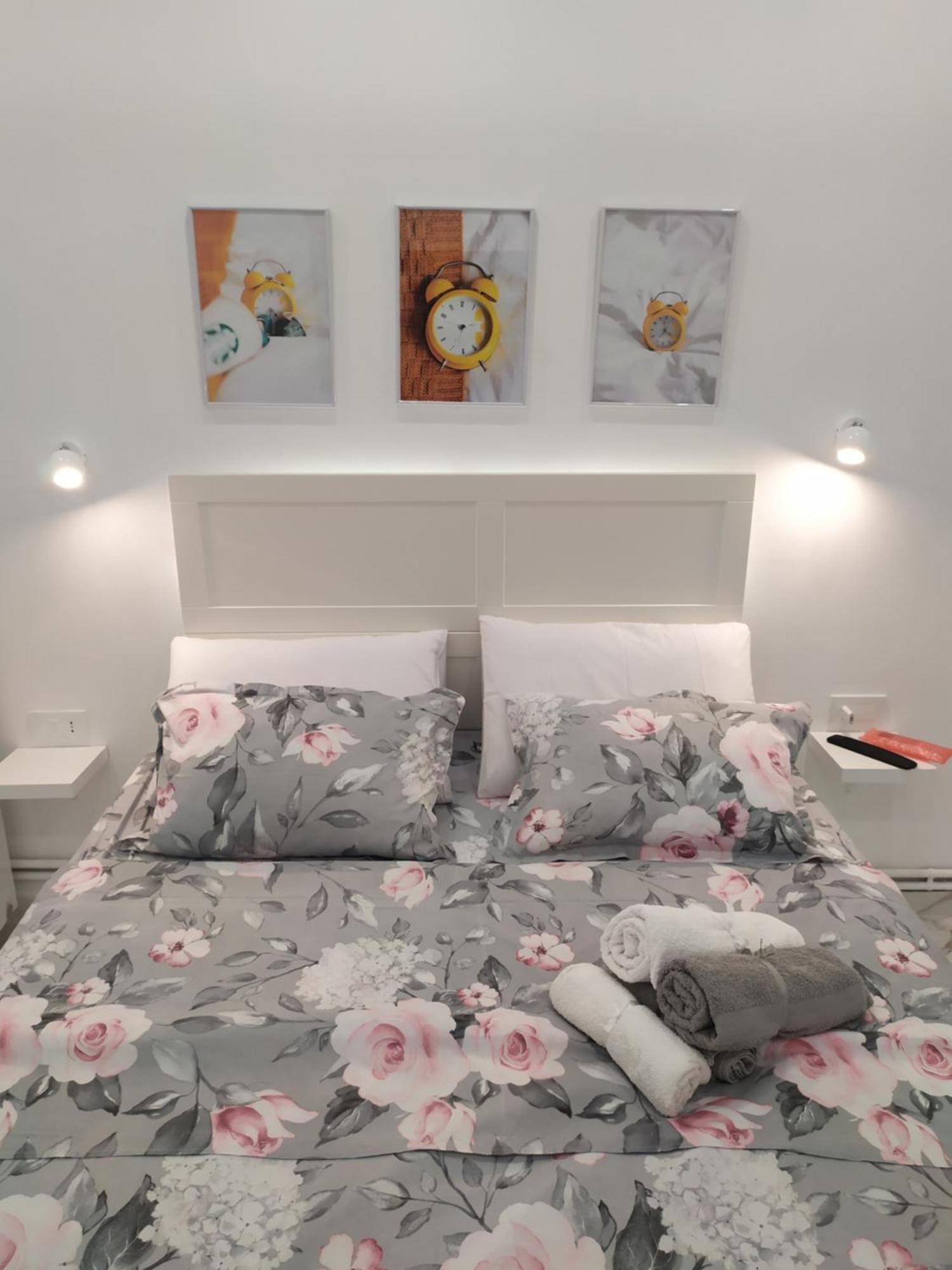White Apartment Athens Luaran gambar